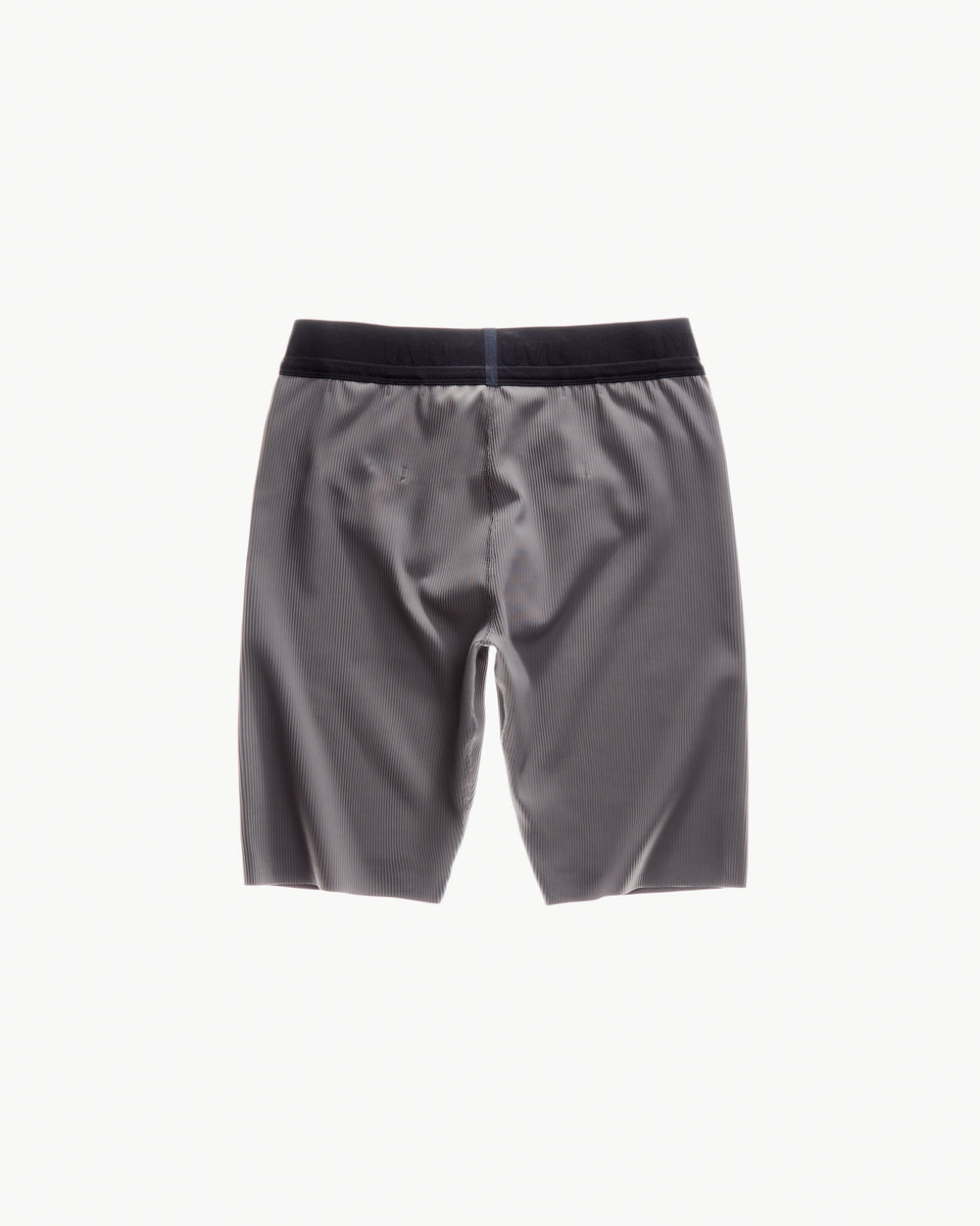 UVU | Half-Tight Performance Shorts | Mens | Black