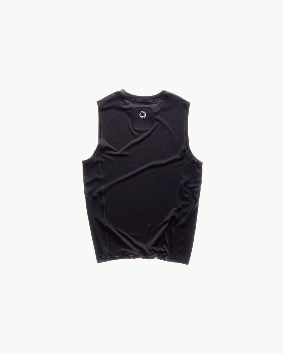 TrainingVestBlackBack_1200x120